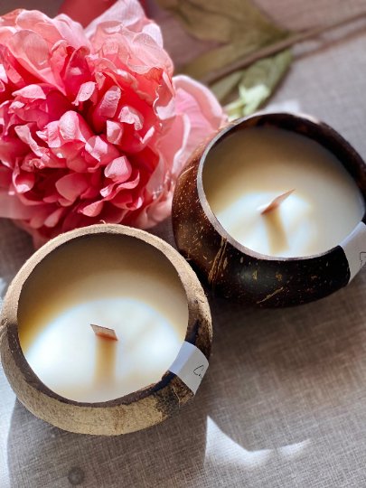 Coconut Wax Candle in Coconut Shell